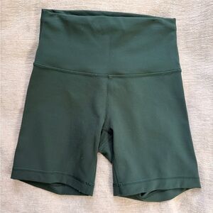 Lululemon wunder train shorts - legacy green